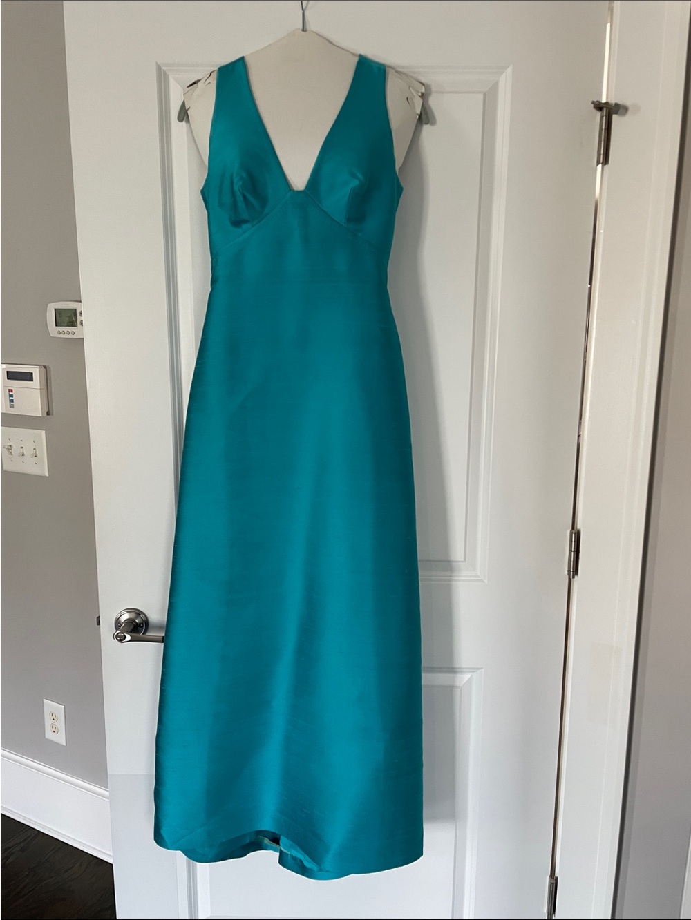 BCBG Teal Sleeveless V-Neck long Dress size 2